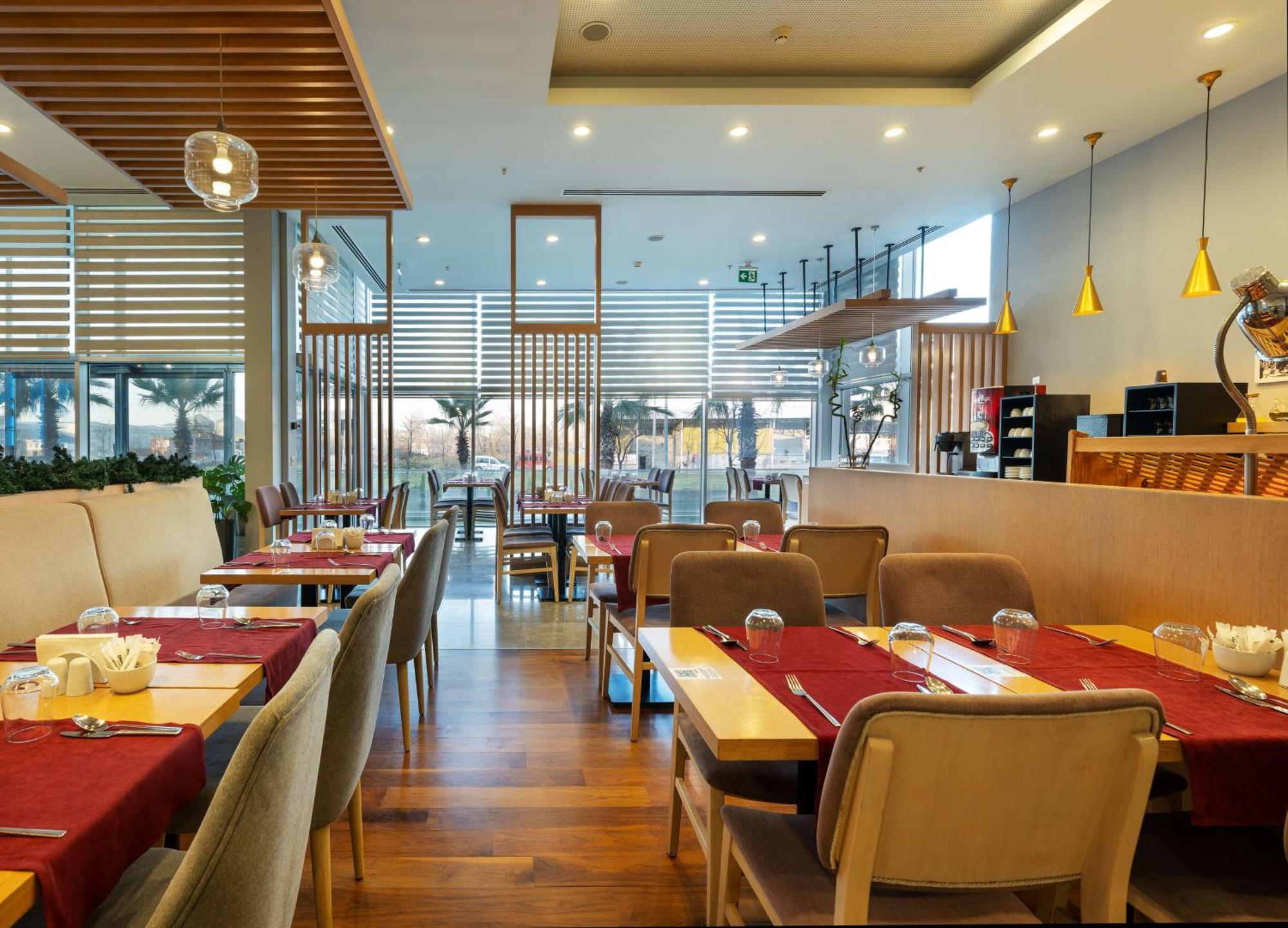 Otel Park By Radisson 4*
